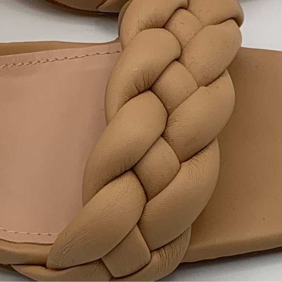BRAIDED Slip on Sandal Size 7.5 Tan Vegan Leather Block Heel‎ Open Toe Neutral - Picture 5 of 14